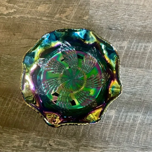 Fenton Art Glass Carnival Butterfly & Berry Fantail Footed Bowl Marked Fenton - Picture 3 of 8